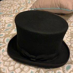 NWT Top 🎩 hat